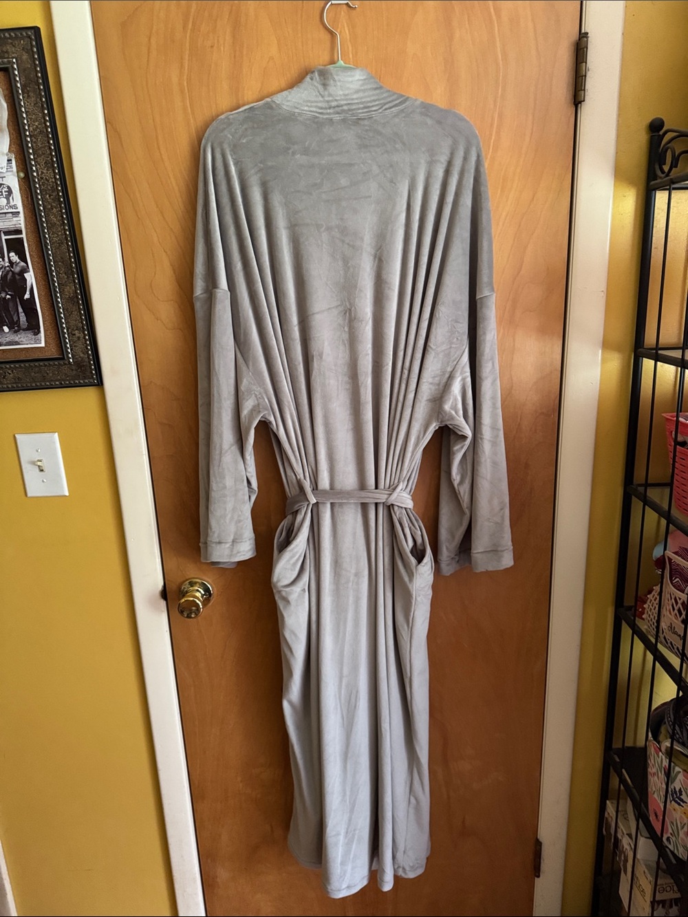 SKIMS Light Gray Long Wrap Robe with Self-Tie Belt - Picture 6 of 6